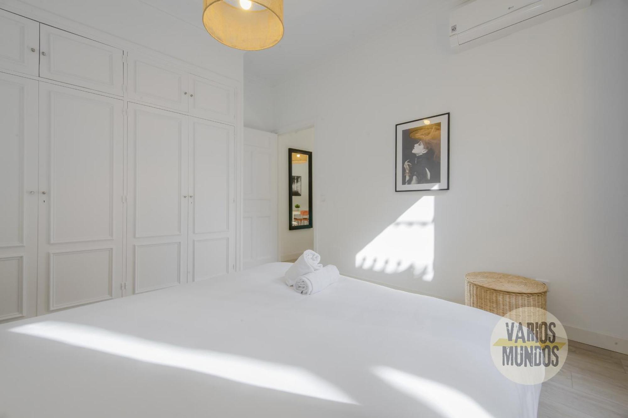 Elegant Apt Para 4Pax En Las Letras-Cortes Мадрид Экстерьер фото